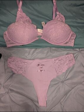 Victoria's Secret Softlavender Plunge Bra 38B & L G-string Set NWOT